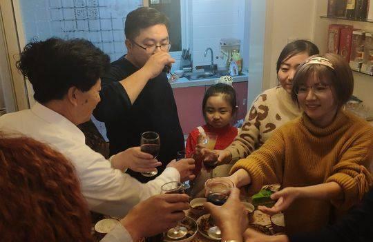 娱乐吃瓜酱奶奶和爷爷