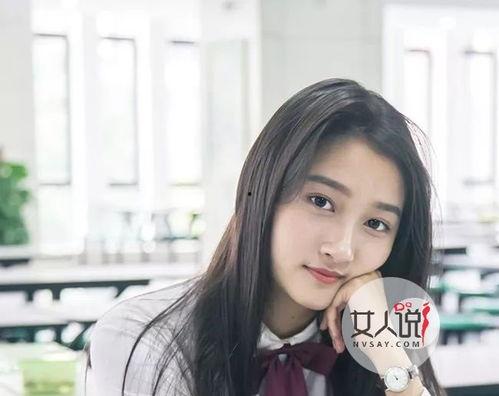 关晓彤娱乐吃瓜图片,揭秘明星幕后生活点滴