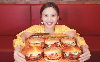 娱乐吃瓜酱精神好稳定的一家人